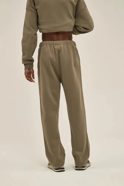 Straight-Lined_Cashmere_Sweatpants-01_600x600.jpg